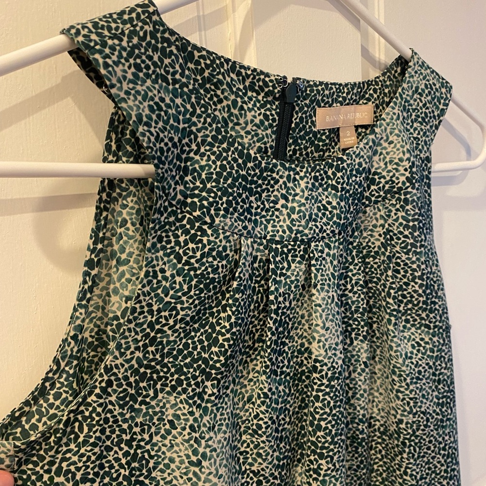 Banana Republic Green and White Blouse